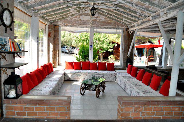 Assos Hunters Hotel (Adults Only) מראה חיצוני תמונה