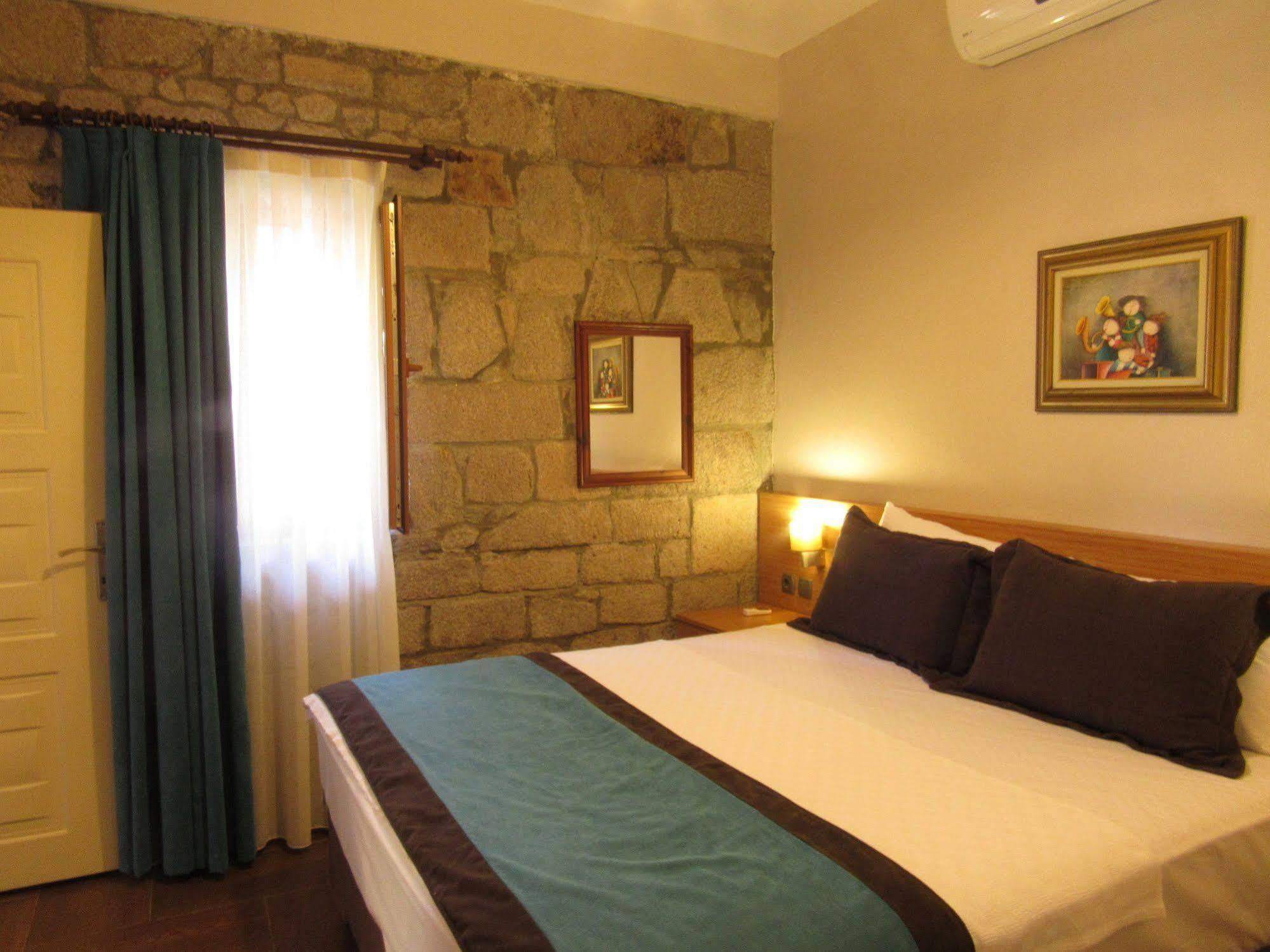 Assos Hunters Hotel (Adults Only) מראה חיצוני תמונה