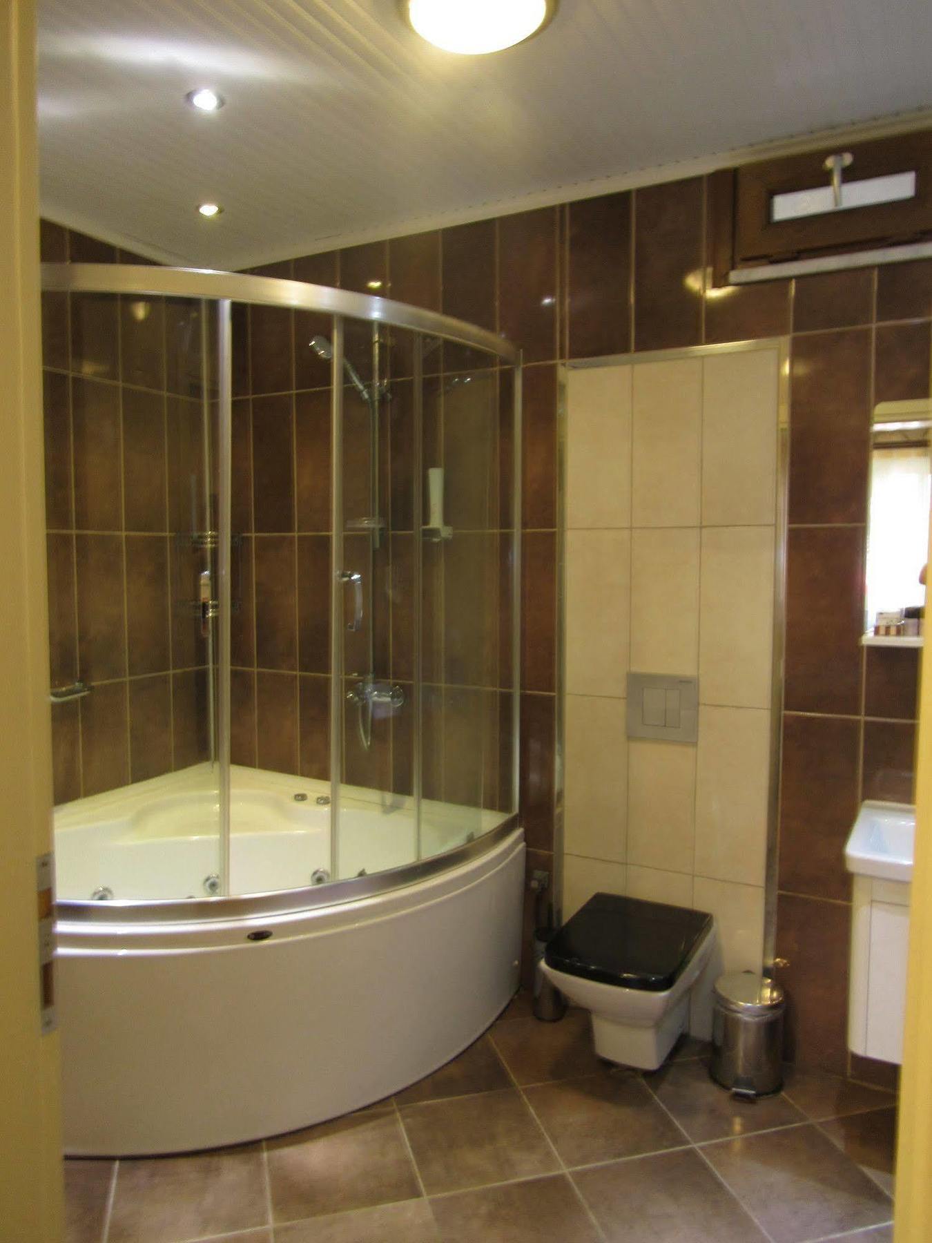 Assos Hunters Hotel (Adults Only) מראה חיצוני תמונה