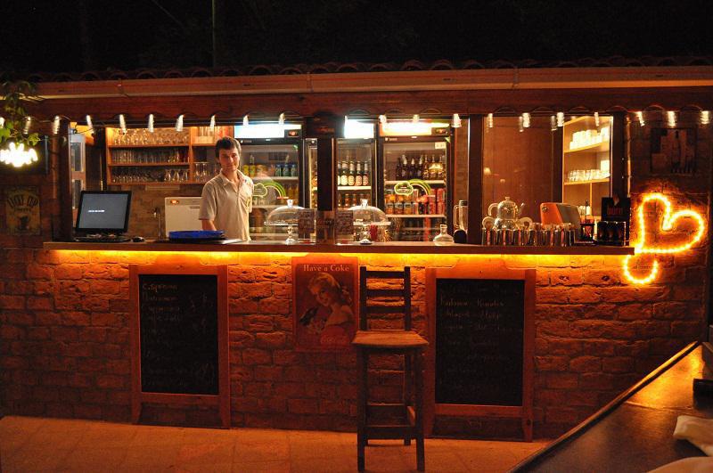 Assos Hunters Hotel (Adults Only) מראה חיצוני תמונה