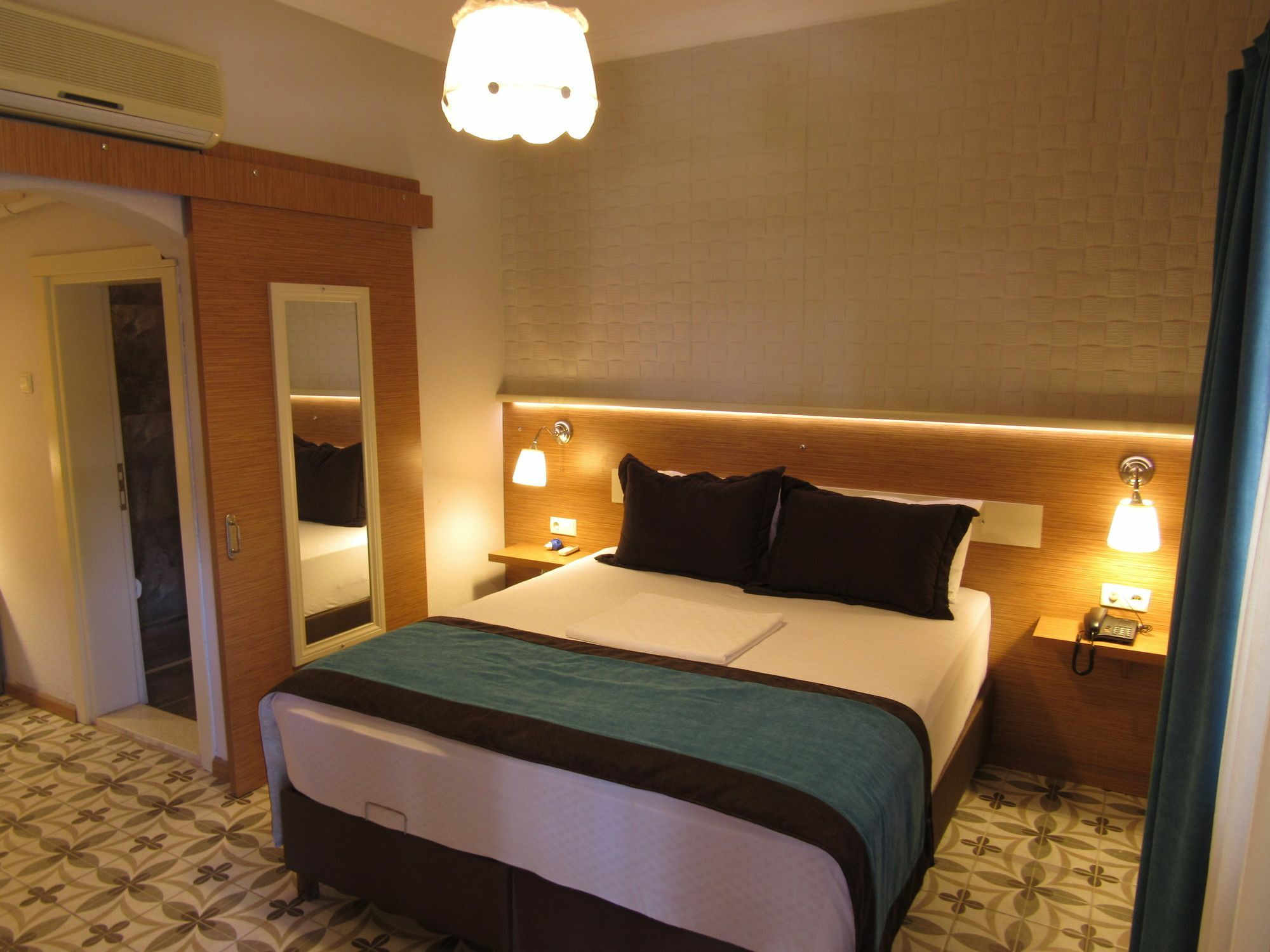 Assos Hunters Hotel (Adults Only) מראה חיצוני תמונה
