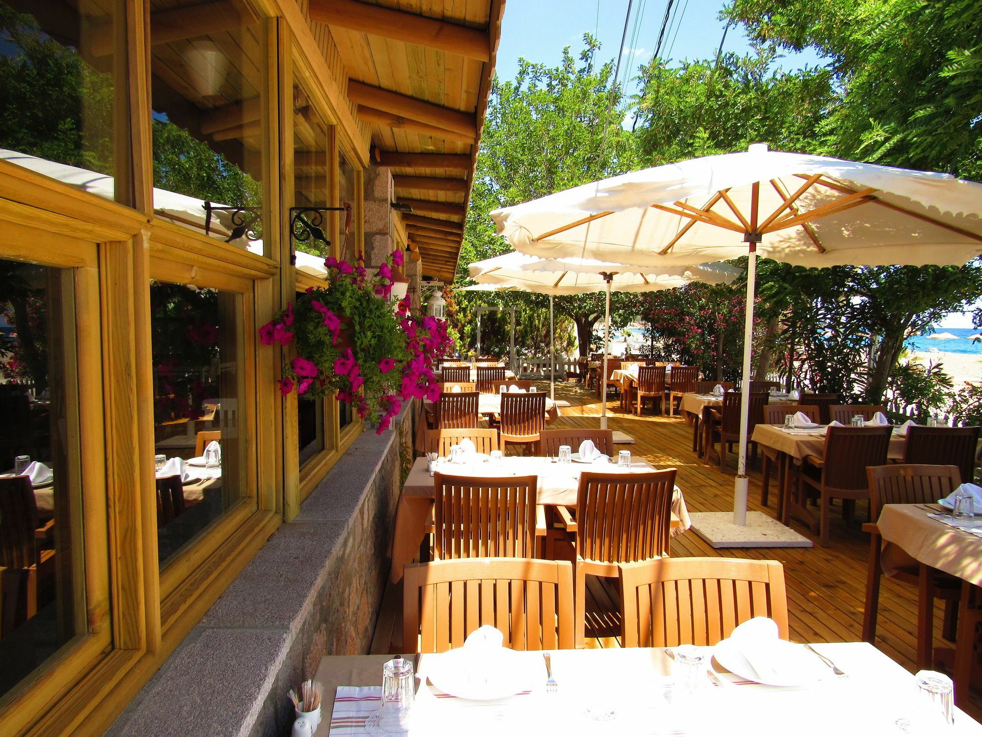 Assos Hunters Hotel (Adults Only) מראה חיצוני תמונה